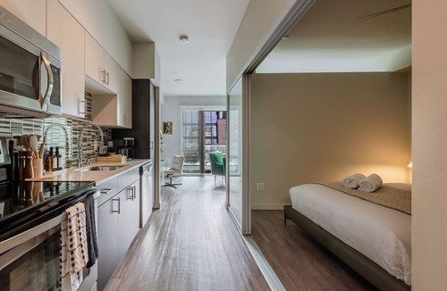 Pioneer Square Apartment | The Astra Suite | Walk to Stadiums!