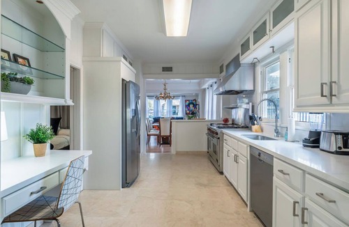 Neartown House | The Athena! Montrose Luxury Chef's Kitchen 6BR+1 ★