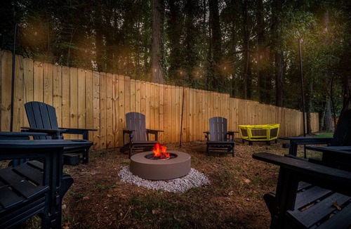 Southwestern House | The ATL Abode: Pool, MiniGolf, Fire Pit, Game Room