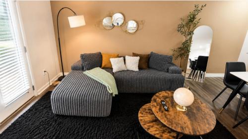 Shannon House | The Atlas Townhome Hoover Luxury 2BR