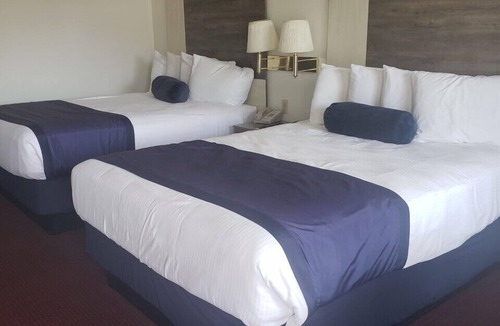 Monticello Hotel | The Atomic Blue Motor-Inn