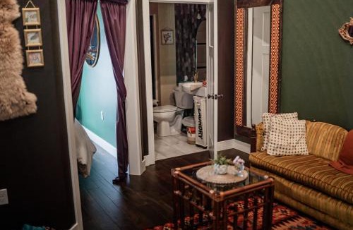 Perryville Hotel | The Atrium A Boutique Hotel Suite 17