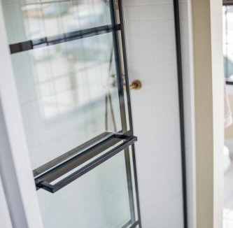 Perryville Hotel | The Atrium A Boutique Hotel Suite 17