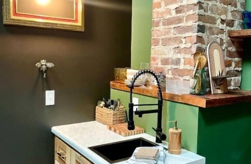 Perryville Apartment | The Atrium - A Boutique Hotel