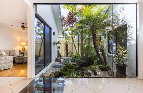 St. Georges Basin House | The Atrium by Experience Jervis Bay