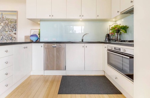 Richmond House | The Atrium Discover a Vibrant Rooftop Haven