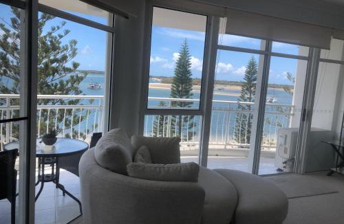 Biggera Waters Apartment | The Atrium Resort