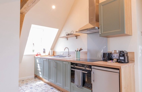 Tremblay-les-Villages Apartment | The Atypical ~ Garden ~ Autonomous Arrival