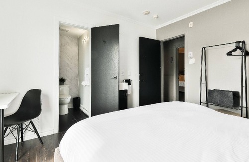 Sainte-Agathe-des-Monts Ski Chalet | The Auberge du lac des sables is a luxurious and privatized space for your stays