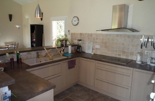 Les Salelles Villa | The aubado dou Riéu Modern villa with salt pool