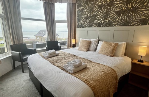 Morecambe Hotel | The Auckland Hotel