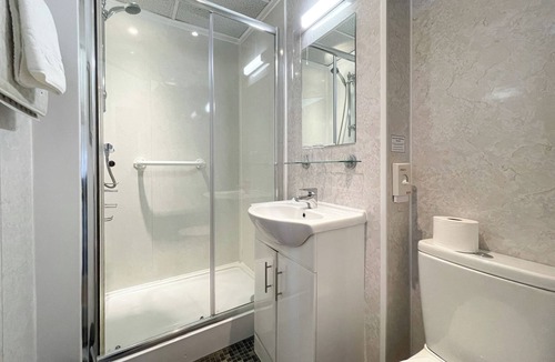 Morecambe Hotel | The Auckland Hotel