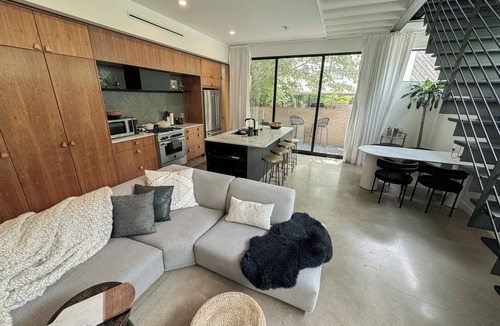 Zilker House | The Austin Oasis: Modern, spacious, and close to everything