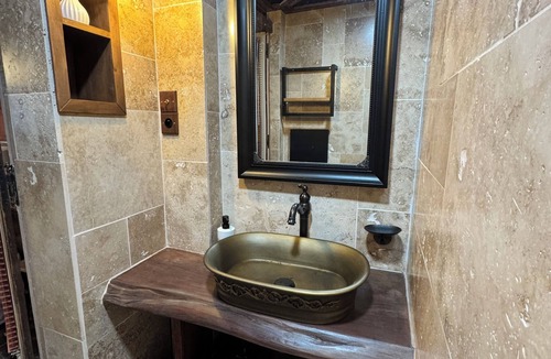 Lisieux House | The authentic 16 in the heart of the city