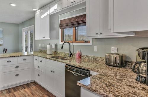Au Train House | The AuTrain Lake House, Newly renovated home on Autrain Lake near Pictured Rocks