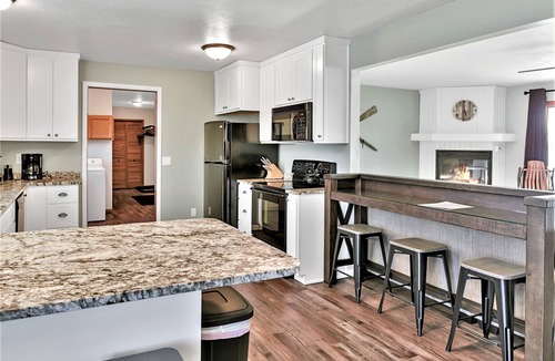 Au Train House | The AuTrain Lake House, Newly renovated home on Autrain Lake near Pictured Rocks
