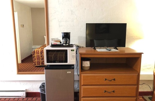 Bennington Hotel | The Autumn Inn