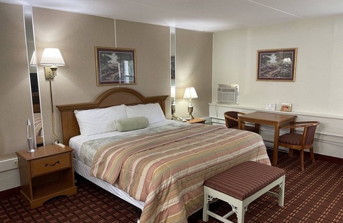 Bennington Hotel | The Autumn Inn