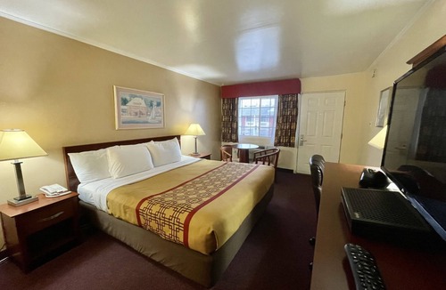Somers Point Hotel | The Aventis Inn