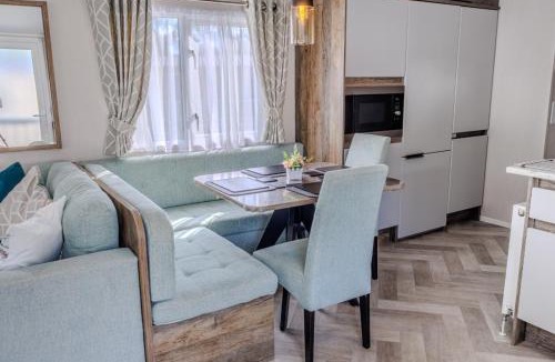 Tattershall Resort | The Avenue