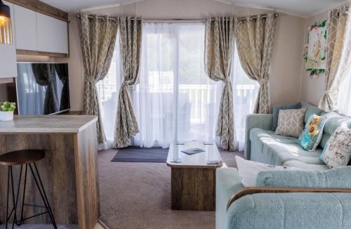 Tattershall Resort | The Avenue