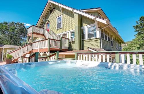 Manitou Springs Villa | The Avenue Historic Mansion in DT Manitou Springs