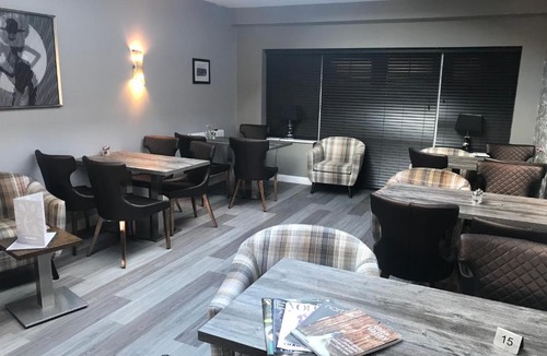 Blackburn Hotel | The Avenue Hotel Ltd