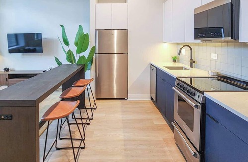 Wicker Park Apartment | The Avery – Boutique Bucktown/WP Studio by Transit