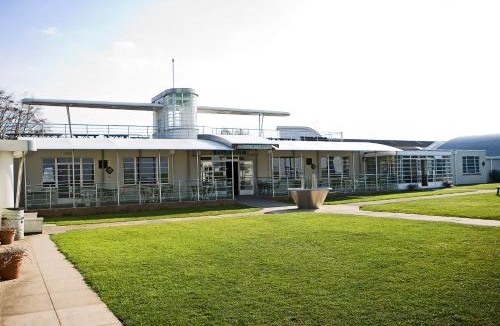 Earls Barton Hotel | The Aviator Hotel