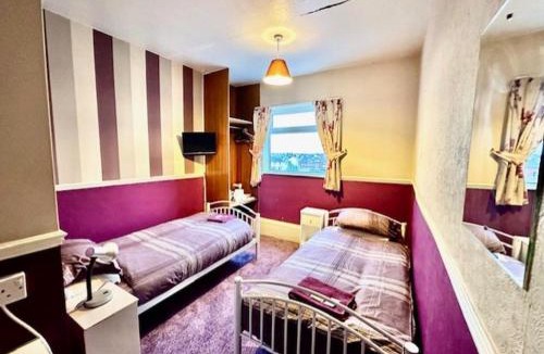 Blackpool Town Center House | The Avon