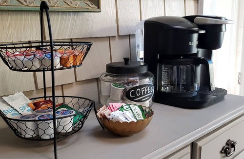 Tyler House | The Azalea Cottage, Bergfeld Park!