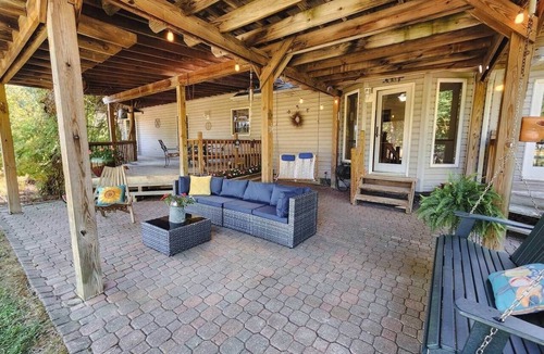 LaGrange House | The B on Parsons