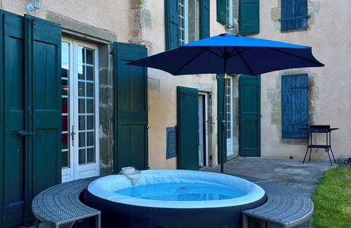 Mirepoix House | The Babouz Cottage, 4*, entire house in the heart of Mirepoix and Cathars area