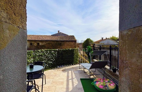 Mirepoix House | The Babouz Cottage, 4*, entire house in the heart of Mirepoix and Cathars area