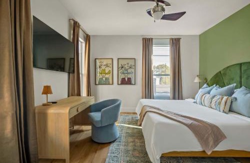 Chestnut House | The Backyard Collective 6BR 2 Homes Pool & More
