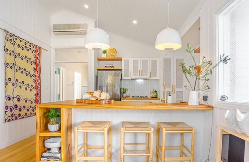 Belmont House | The Bail - Belmont/Pet Friendly