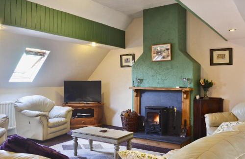 Three Cocks House | The Bailey