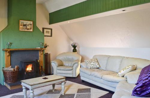 Three Cocks House | The Bailey