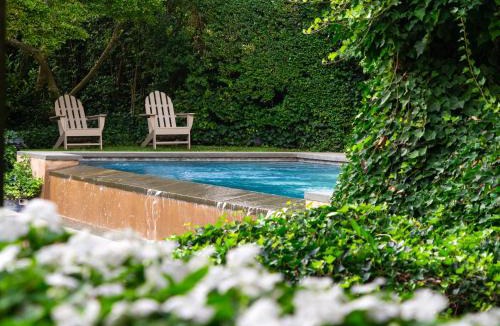 Village of East Hampton Bed & Breakfast | The Baker House 1650