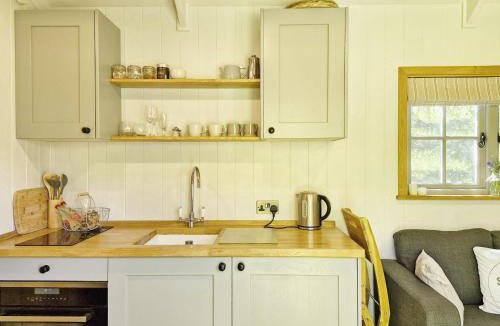 Steyning House | The Bakers Hut