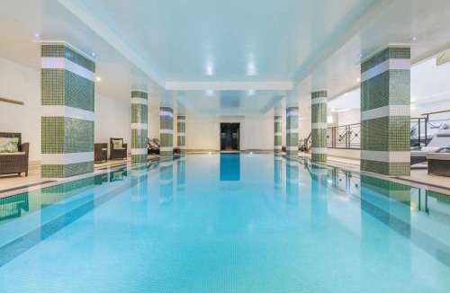 New Town Hotel | The Balmoral Hotel