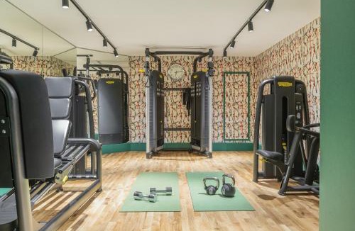 New Town Hotel | The Balmoral Hotel