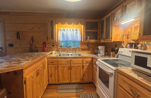 Dickinson Cabin | The Bama Bend