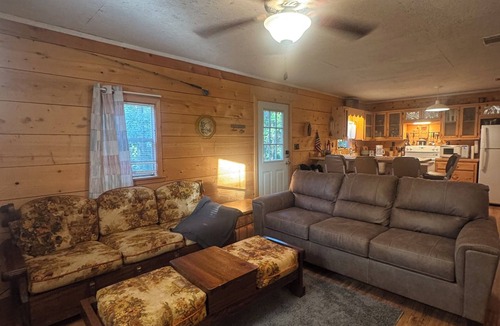 Dickinson Cabin | The Bama Bend