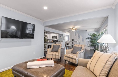 Richmond House | The Bamboo House! Dog-Friendly Home n RVA Sleeps 8