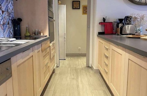 Anduze Apartment | The Bamboo Lodge with its feet in the water