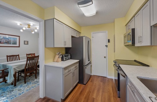 Cary House | The Barbary @ Pirates Cove