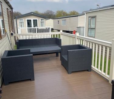 Tiddington Resort | The Bard's Retreat