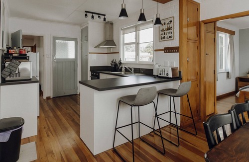 Opunake House | THE BAREFOOT BUNGALOW