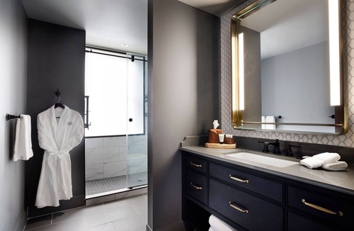 Amarillo Hotel | The Barfield, Autograph Collection